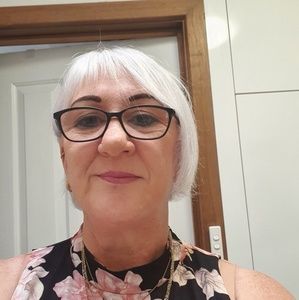 Meet your Posher, Pauline